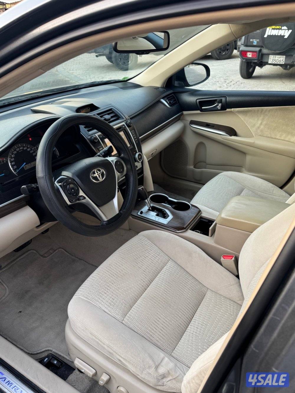 للبيع كامري 2012 بحالة ممتازة4