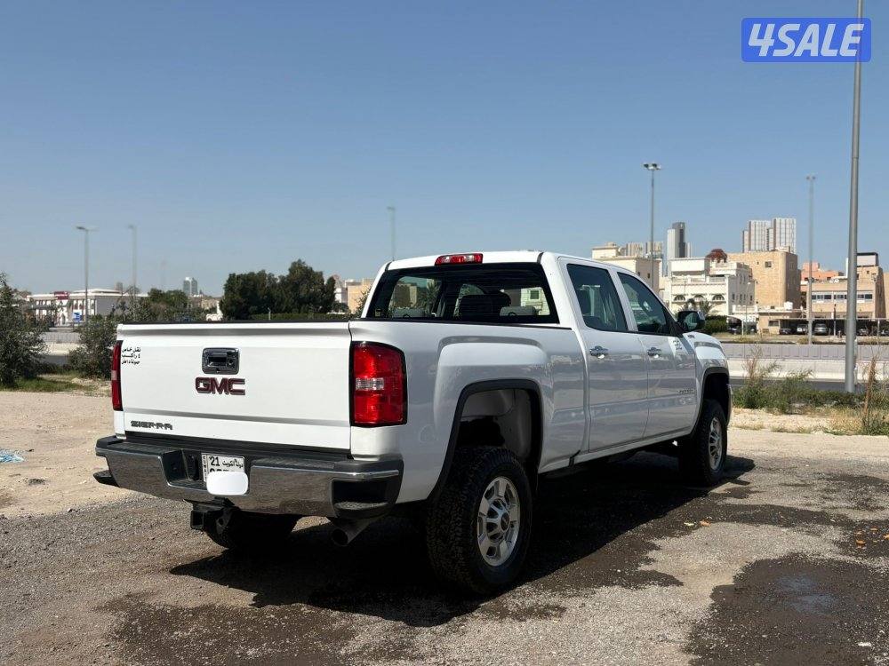 سيرا جي ام سي HD 20182