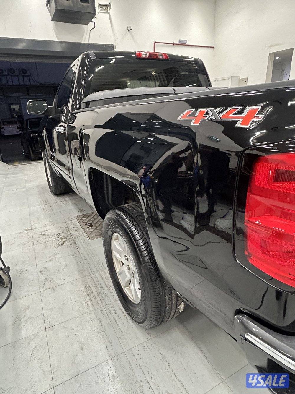 للبيع وانيت سلفرادو دبل قير3