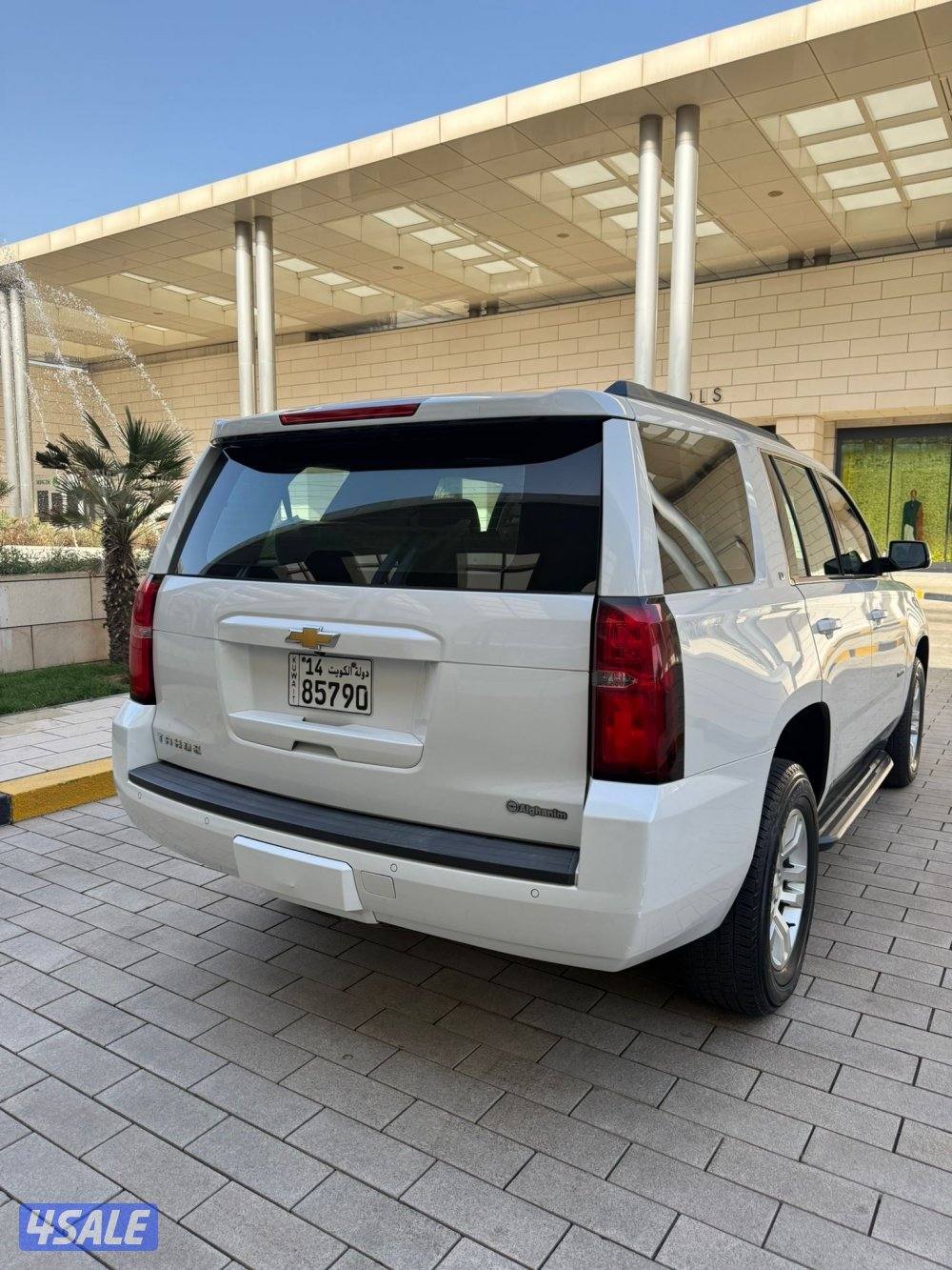 الغانم LT  ابيض صدفي صبغ الوكالة بحاله ممتازة4