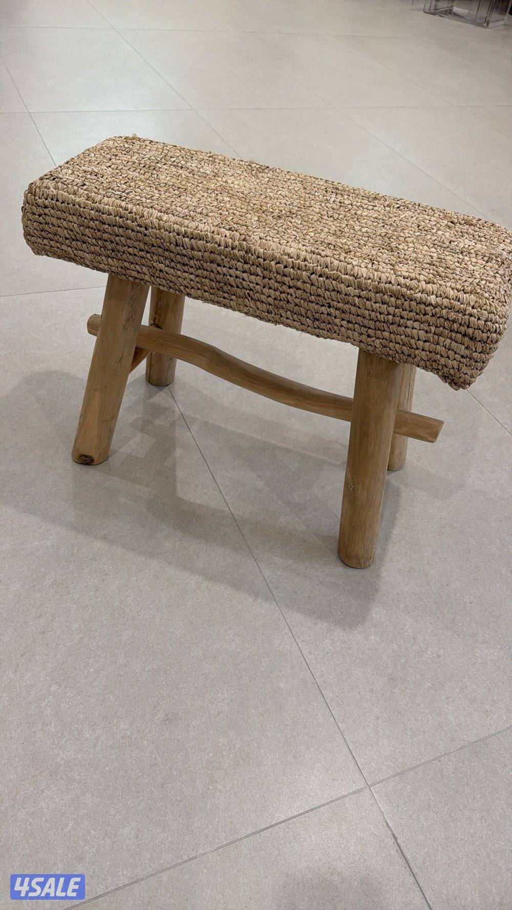 Rattan Weave Stool مقعد منسوج من راتان0