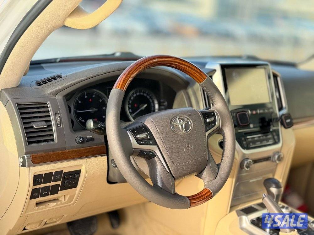 للبيع لاند كروزر VXR 2016 صبغ الوكاله8