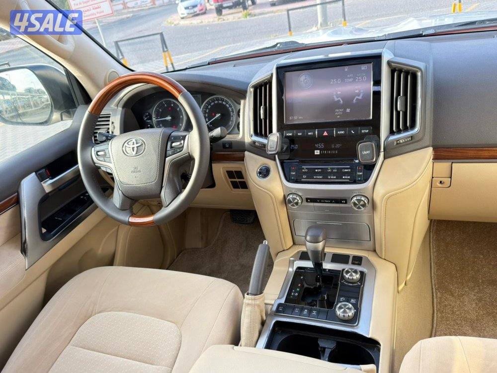 للبيع لاند كروزر VXR 2016 صبغ الوكاله9