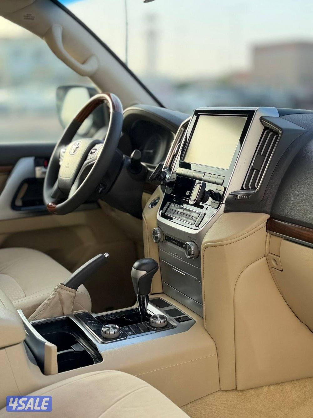 للبيع لاند كروزر VXR 2016 صبغ الوكاله12