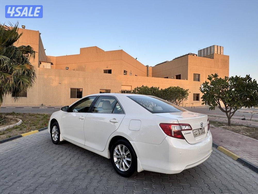 للبيع كامري موديل 2014 بحاله ممتازه1