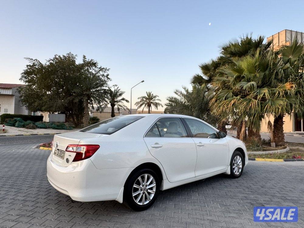 للبيع كامري موديل 2014 بحاله ممتازه3