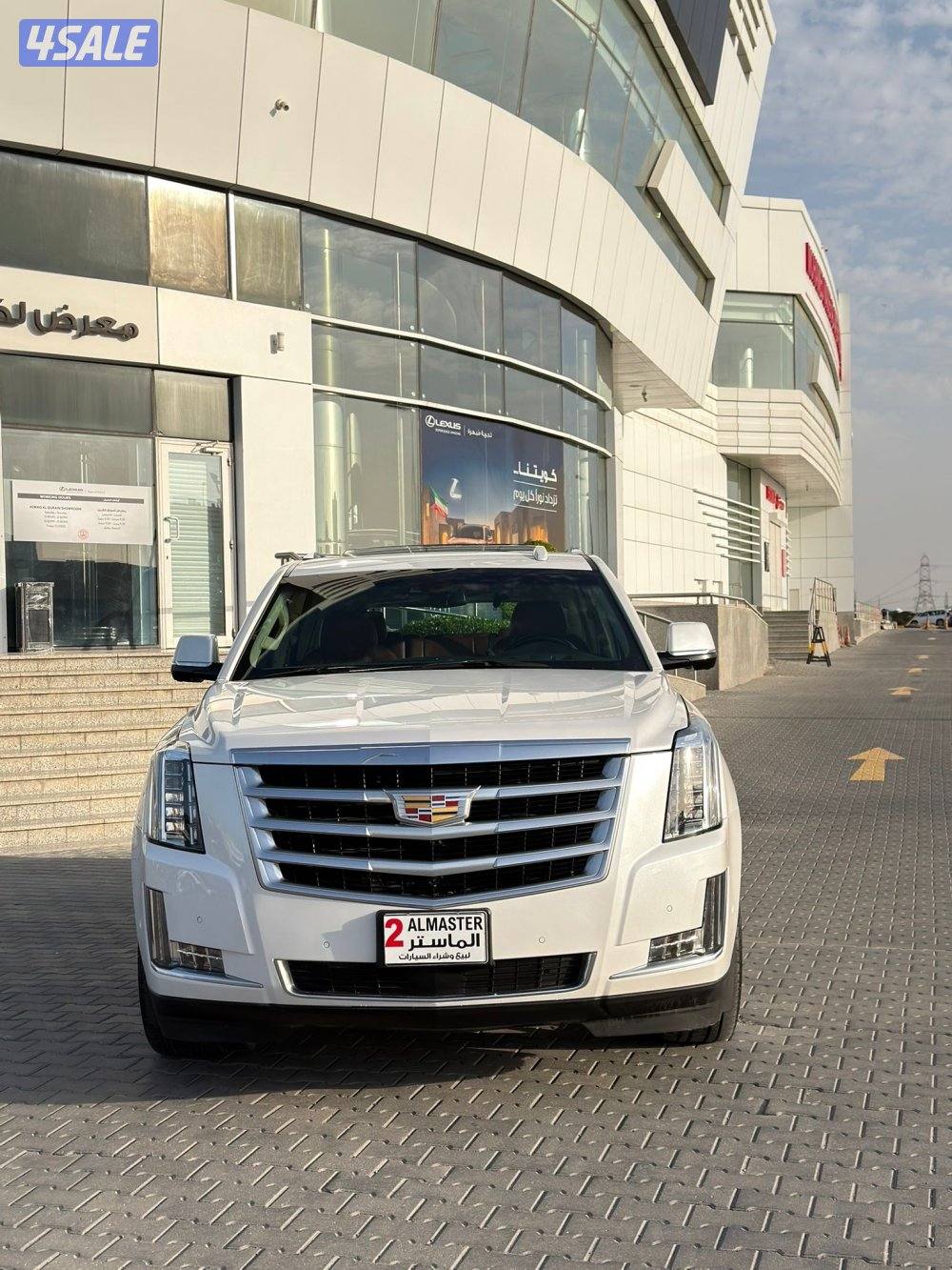 للبيع اسكاليد 2018  صبغ الوكاله3