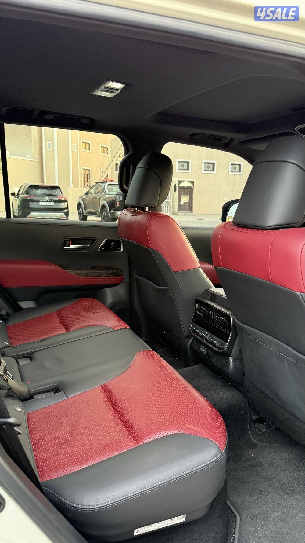 للبيع لاند كروزر VXR تون تيربو3