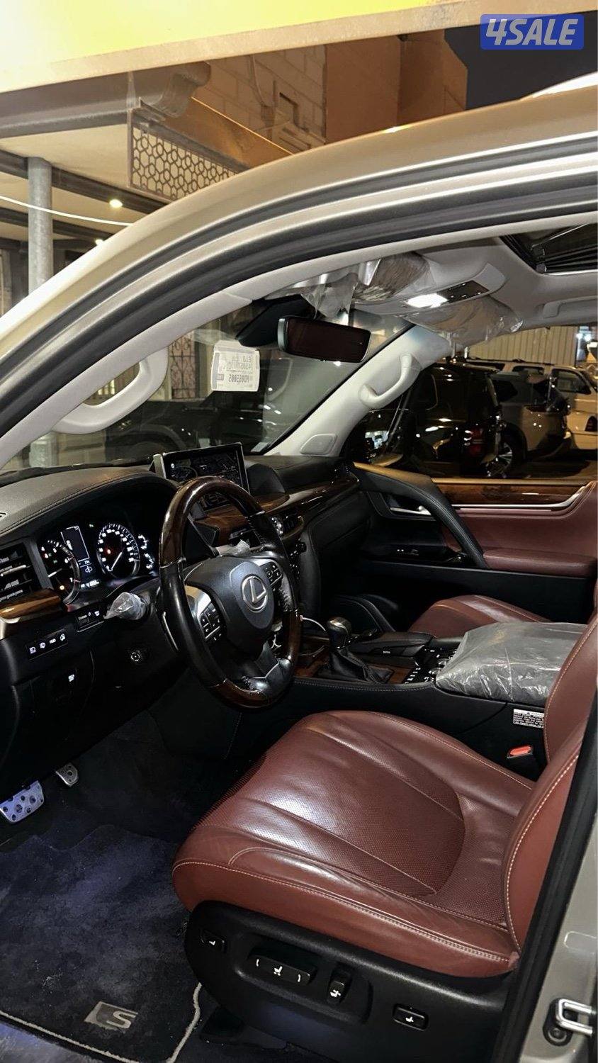 للبيع جيب موديل ٢٠١٨3