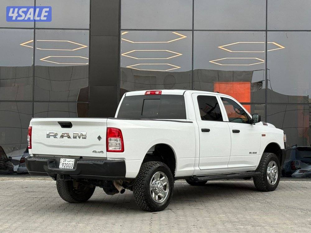 RAM 2500 HEMI 4*4 _2021 صبغ الوكالة4
