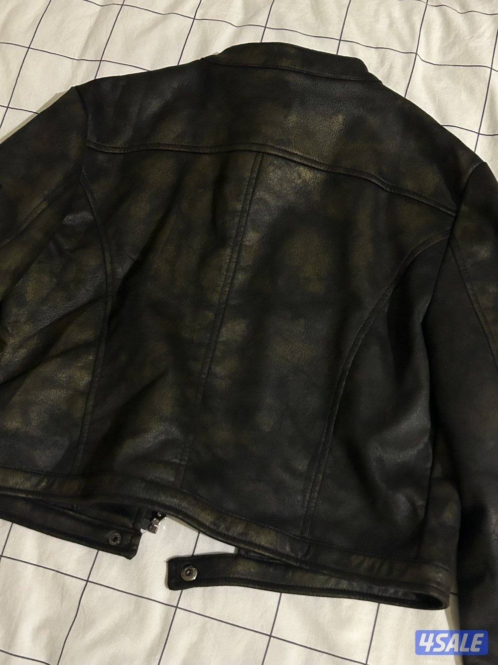 Crop leather jacket جاكيت جلد قصير3