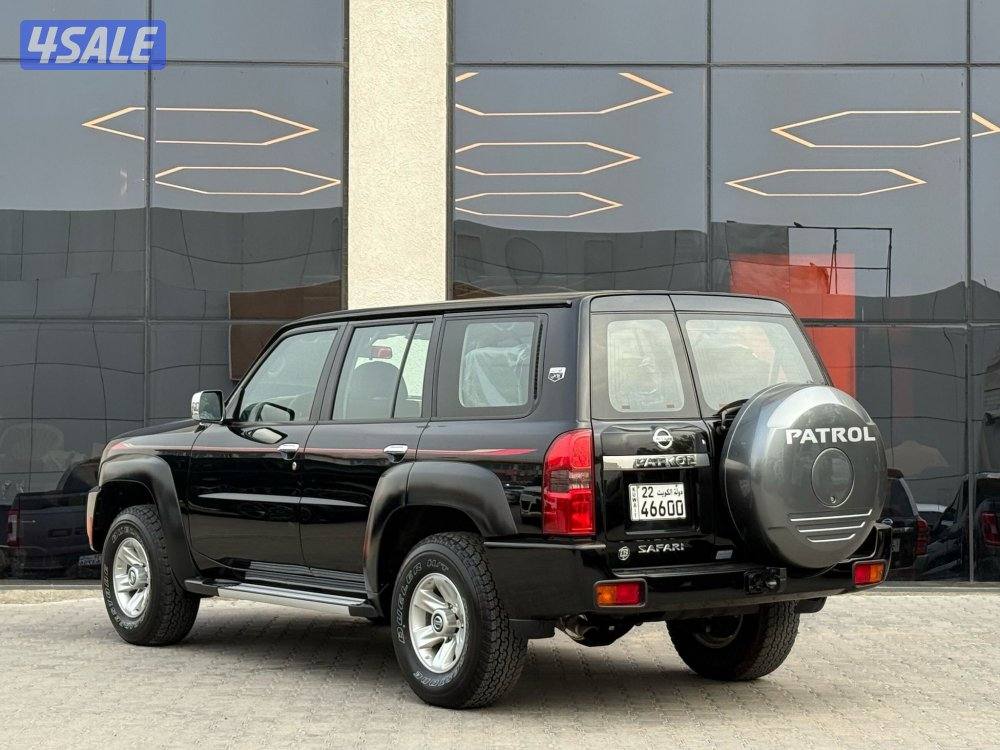 NISSAN SAFARI _2024 عداد 15 الف فقط3