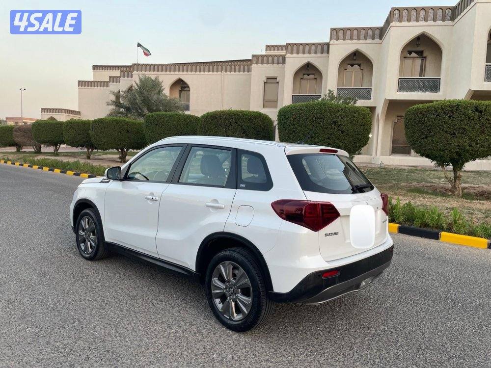 جاكوار XE الدرجة الاولى ماشيه 10410