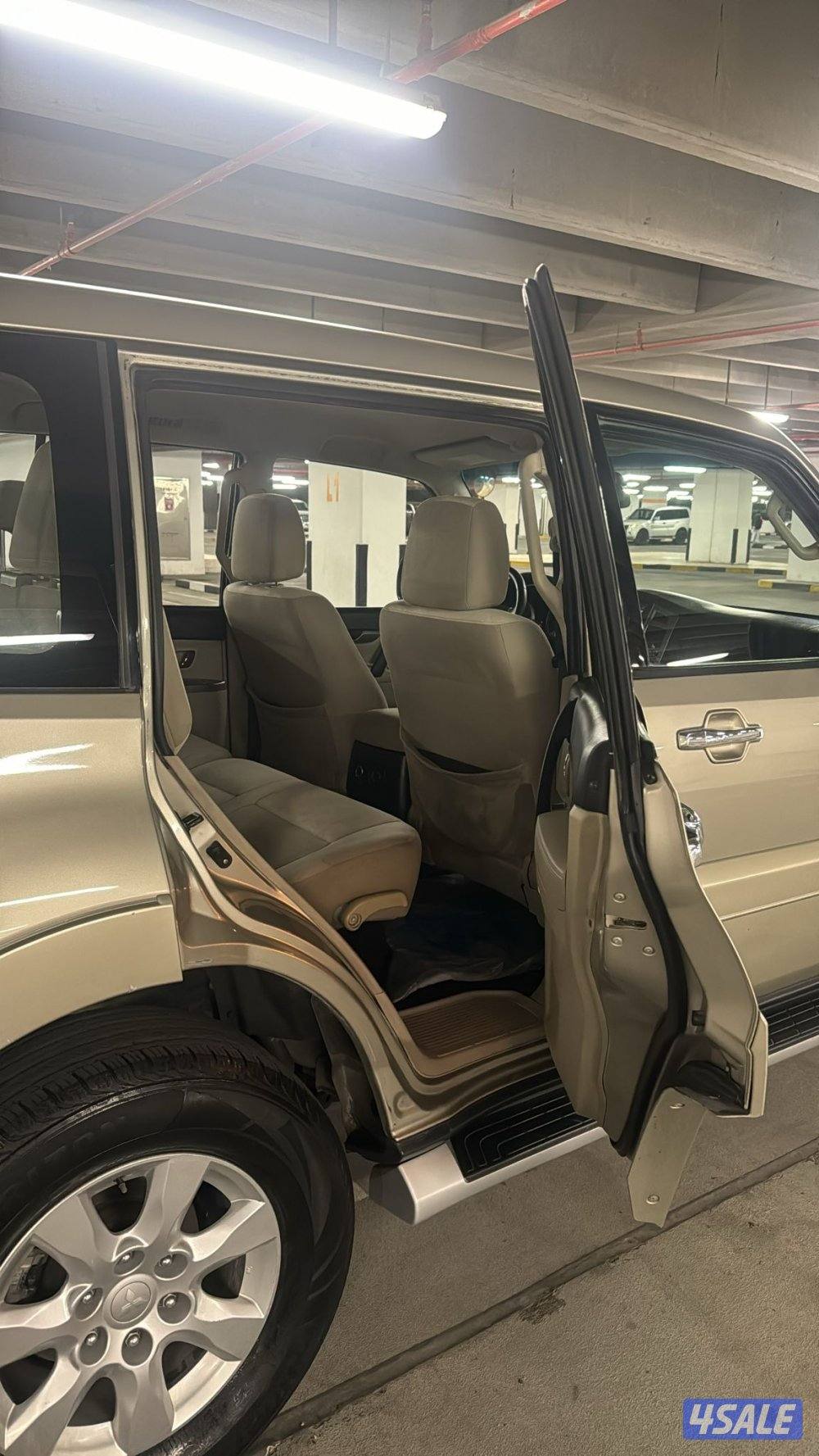 موديل 2020 عداد الممشى 123 ألف صبغ وكاله معدا جزئين7