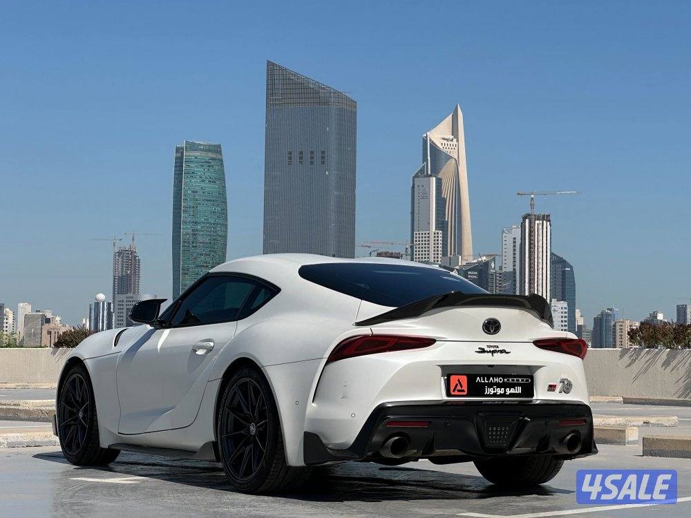 سوبراGR 3.0 موديل2025 عداد17الف وارد الساير تحت الكفاله+الصيانه3