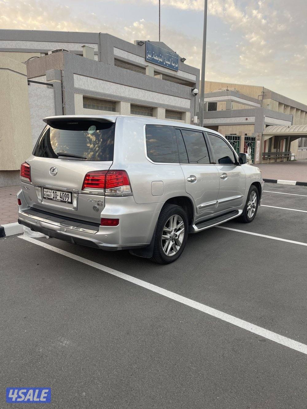 موديل 2010 بحاله ممتازه2