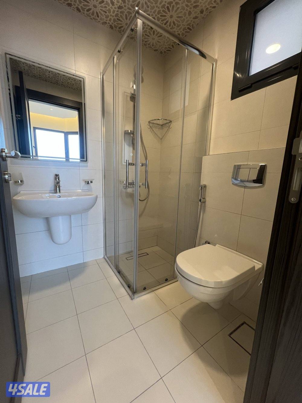 للايجار شقق في عمارة  بالسالمية موقع بجانب البحر البلاجات  اول ساكن3