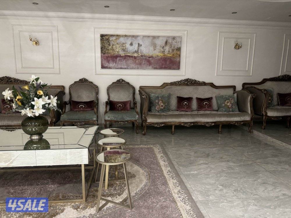 للبيع كنب استقبال بس يبي لهم غسيل0