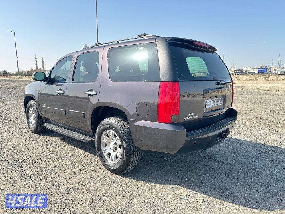 يوكن ٢٠١٠ بحالة ممتازة2