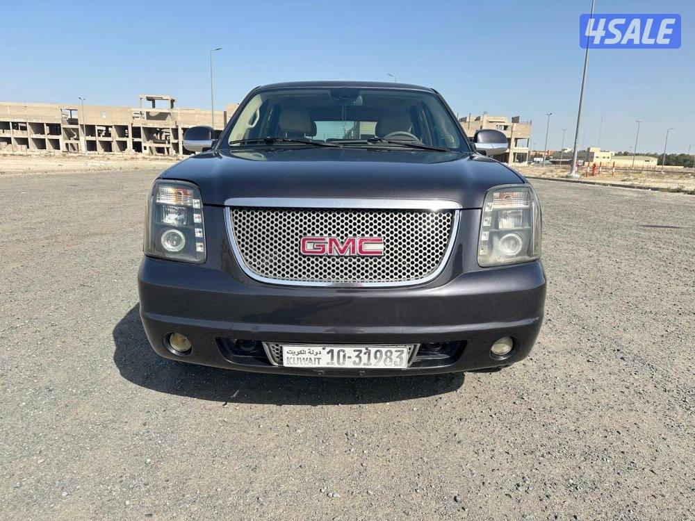 يوكن ٢٠١٠ بحالة ممتازة3