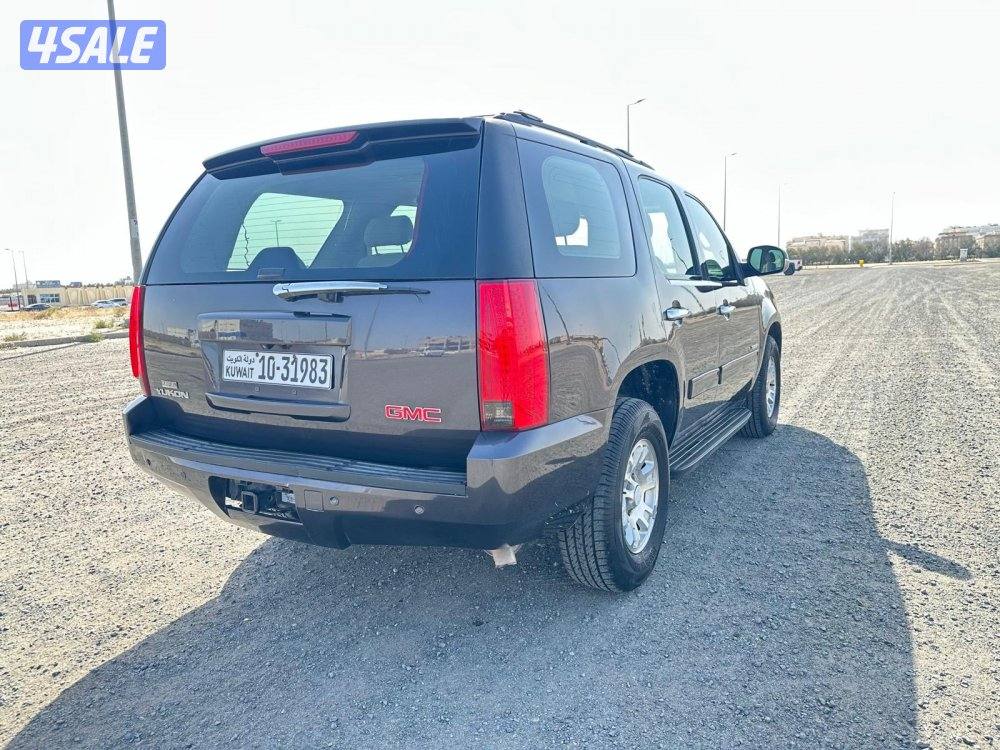 يوكن ٢٠١٠ بحالة ممتازة7