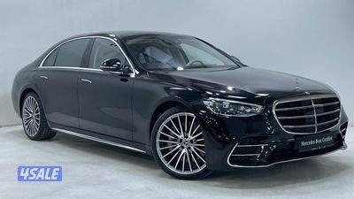 Mercedes-Benz S-Class0