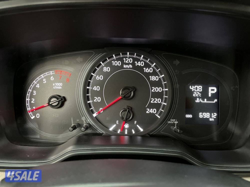 TOYOTA COROLLA 1.6L XLI STD OPTION6