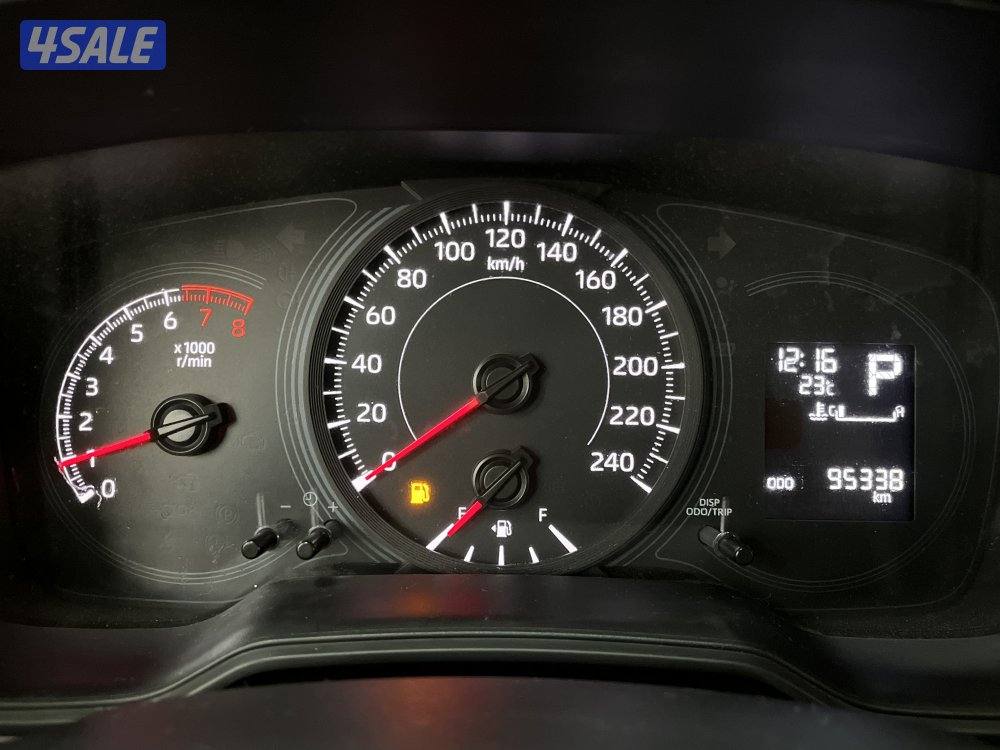 TOYOTA COROLLA 1.6L XLI STD OPTION6