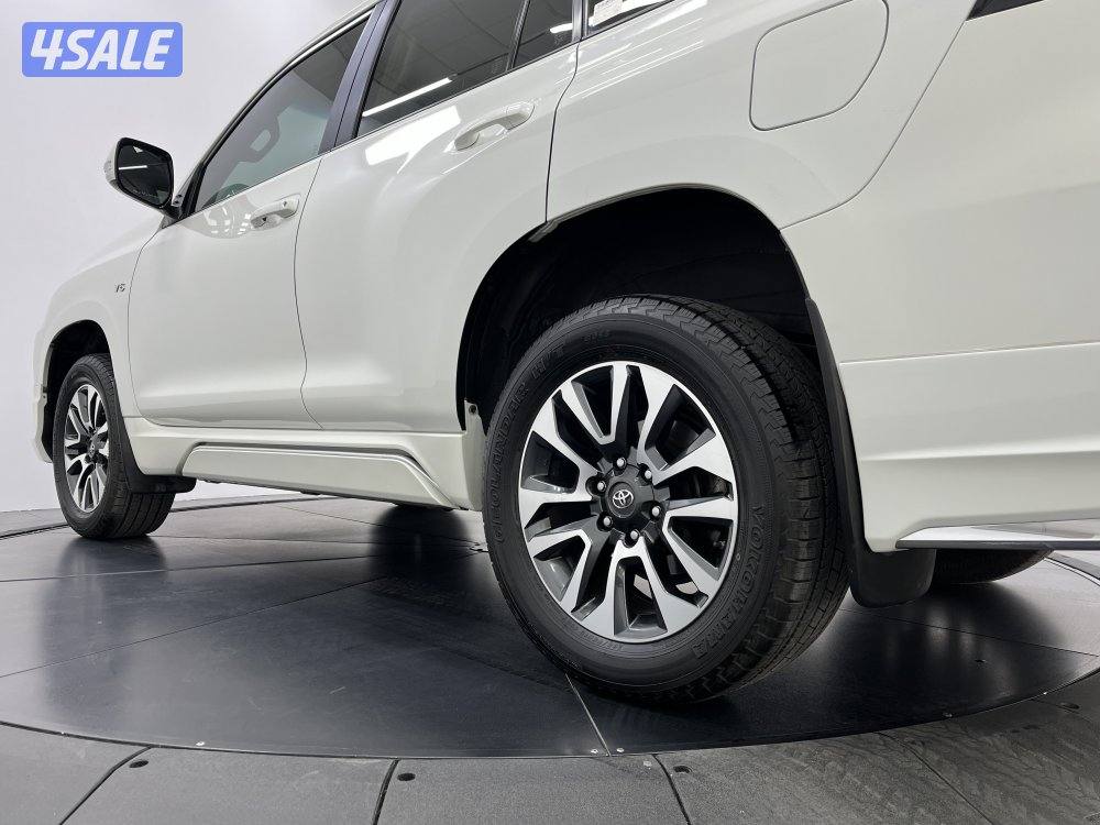 TOYOTA PRADO Toyota PRADO 20239