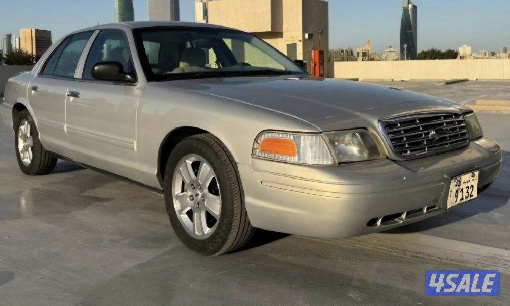 للبيع فورد فكتوريا 2009 ماشيه 1601