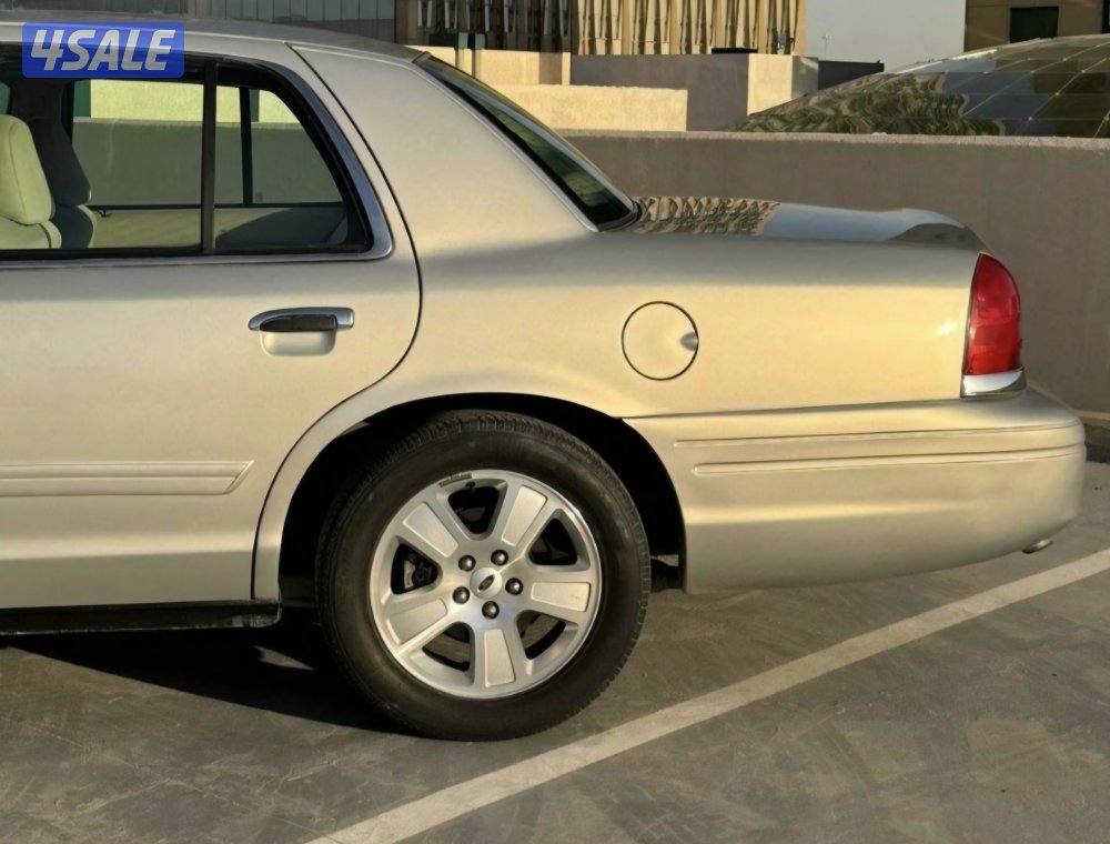 للبيع فورد فكتوريا 2009 ماشيه 1603