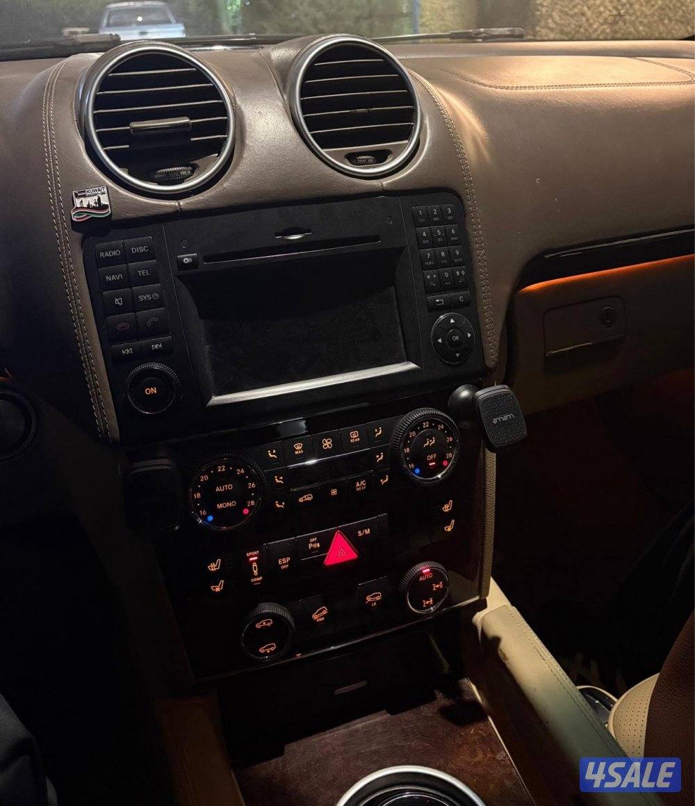 للبيع مرسيدس 500 GL موديل 2010 اللون رصاصي كامل المواصفات شرط الفحص8