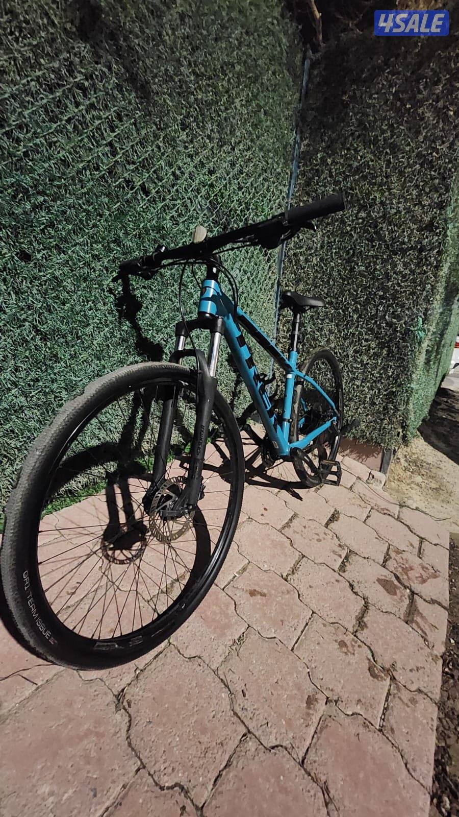 Trek Marlin 5 in excellent condition12