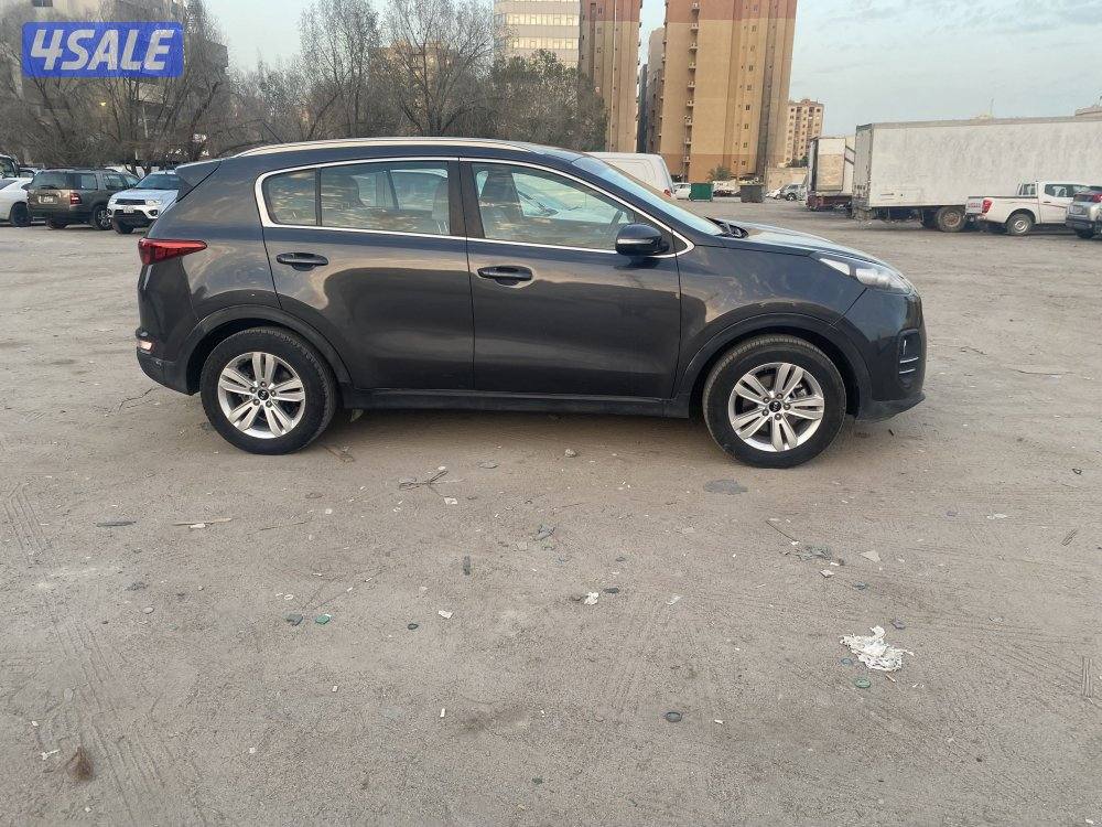 كيا سبورتاج نظيف0