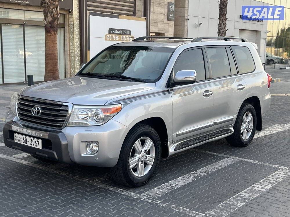 🚩جي اكس ار 2015 صبغ الوكاله 8 سلندر للبيع فقط🚩شرط  الفحص 🚩اللون سلفر🚩6