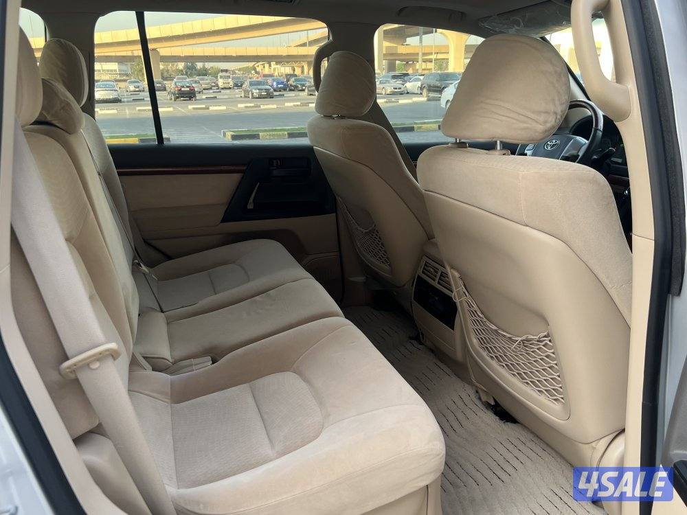 🚩جي اكس ار 2015 صبغ الوكاله 8 سلندر للبيع فقط🚩شرط  الفحص 🚩اللون سلفر🚩11