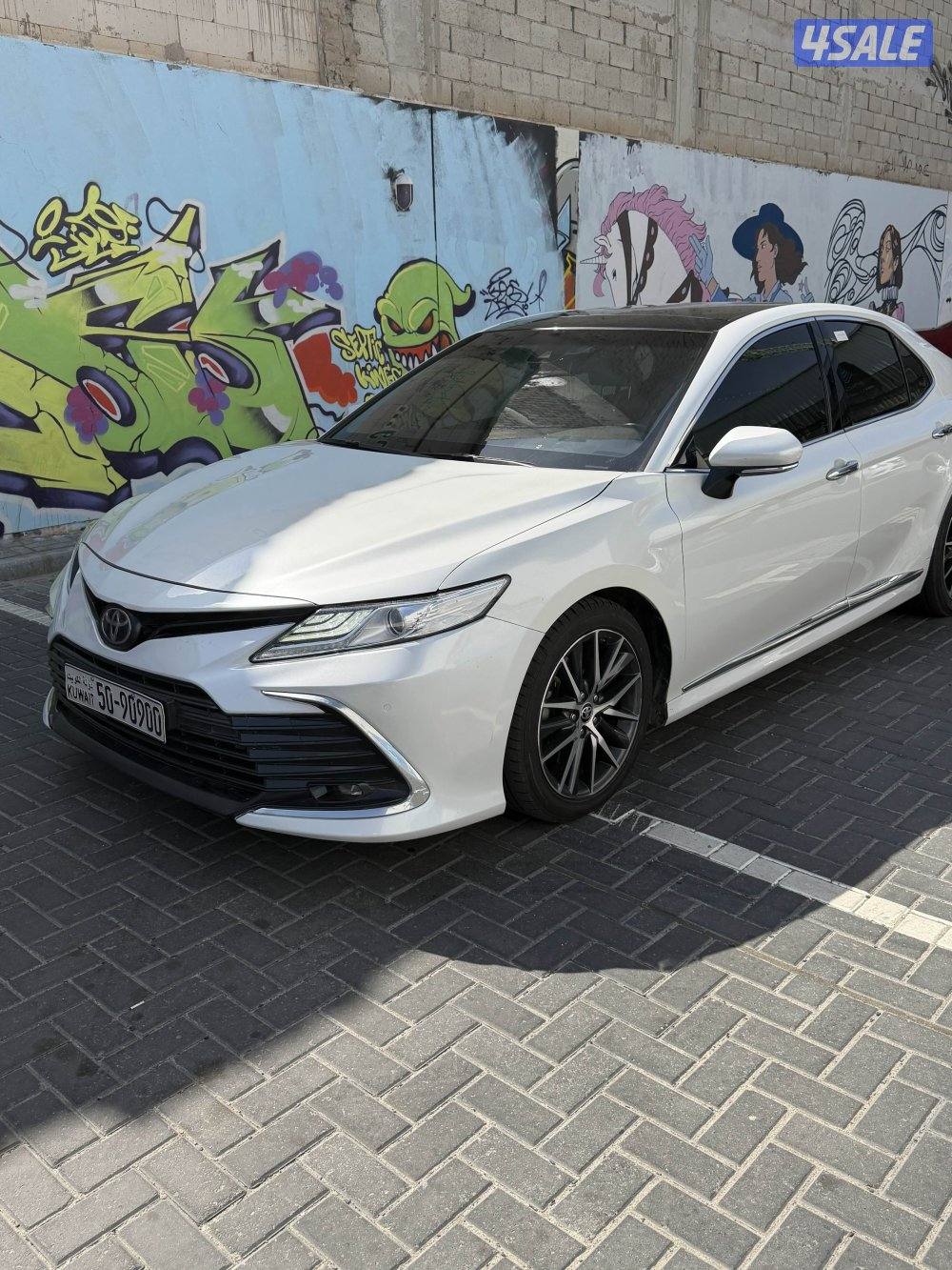 للبيع كامري لمتد 6 سلندر 20223