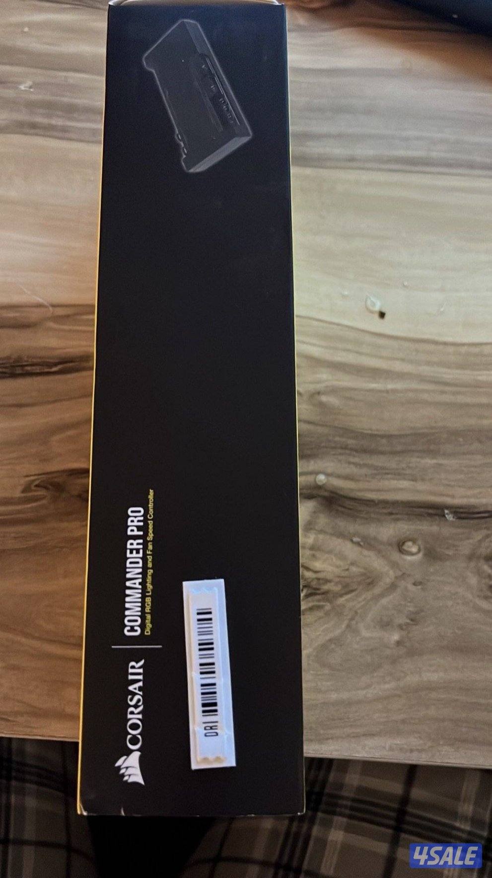 CORSAIR ICUE COMMANDER PRO SMART RGB LIGHTING AND FAN SPEED CONTROLLER1