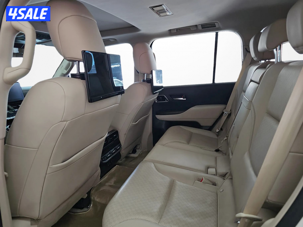 Toyota Land Cruiser5