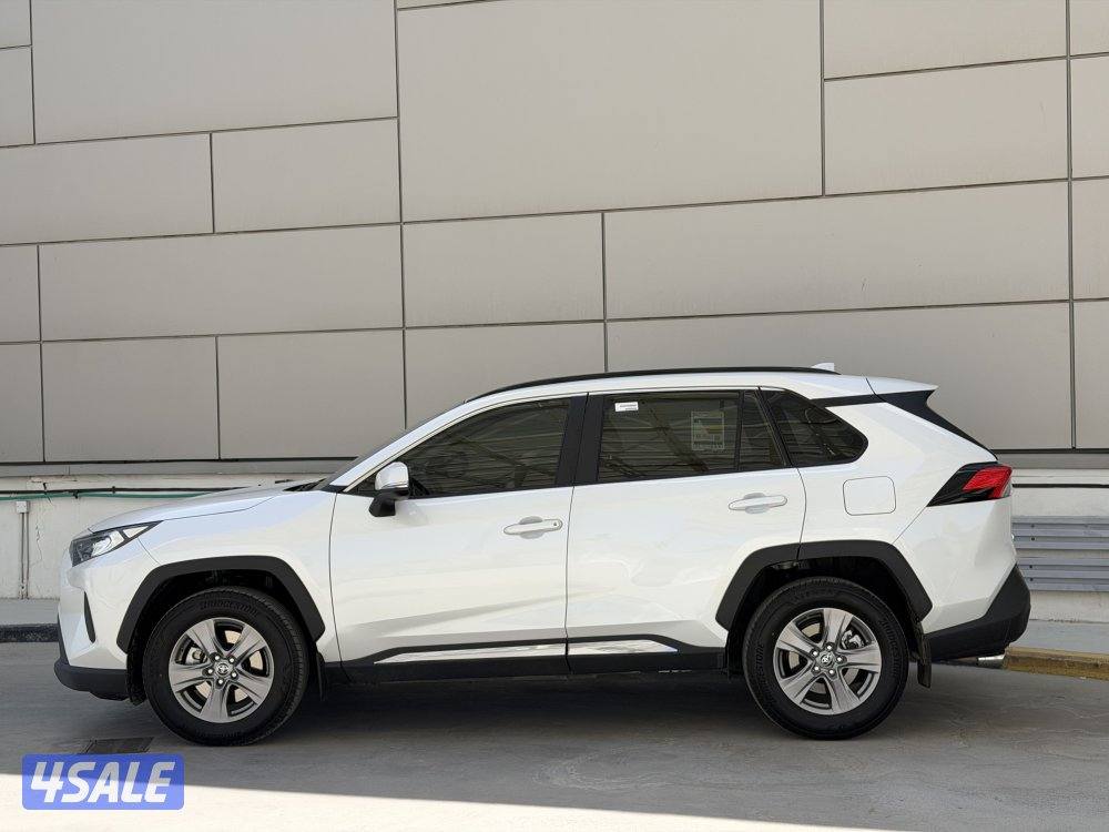 تويوتا راف 4 موديل 2025 صبغ الوكاله الساير تحت الكفاله حمايه فل و عازل2