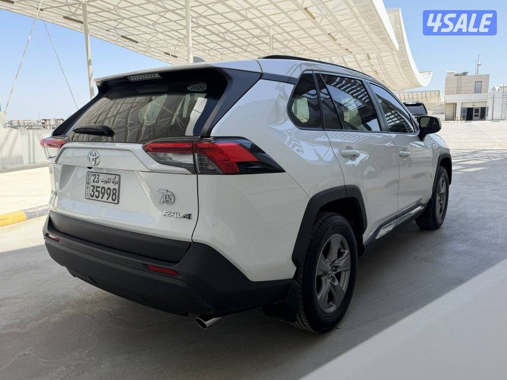 تويوتا راف 4 موديل 2025 صبغ الوكاله الساير تحت الكفاله حمايه فل و عازل5