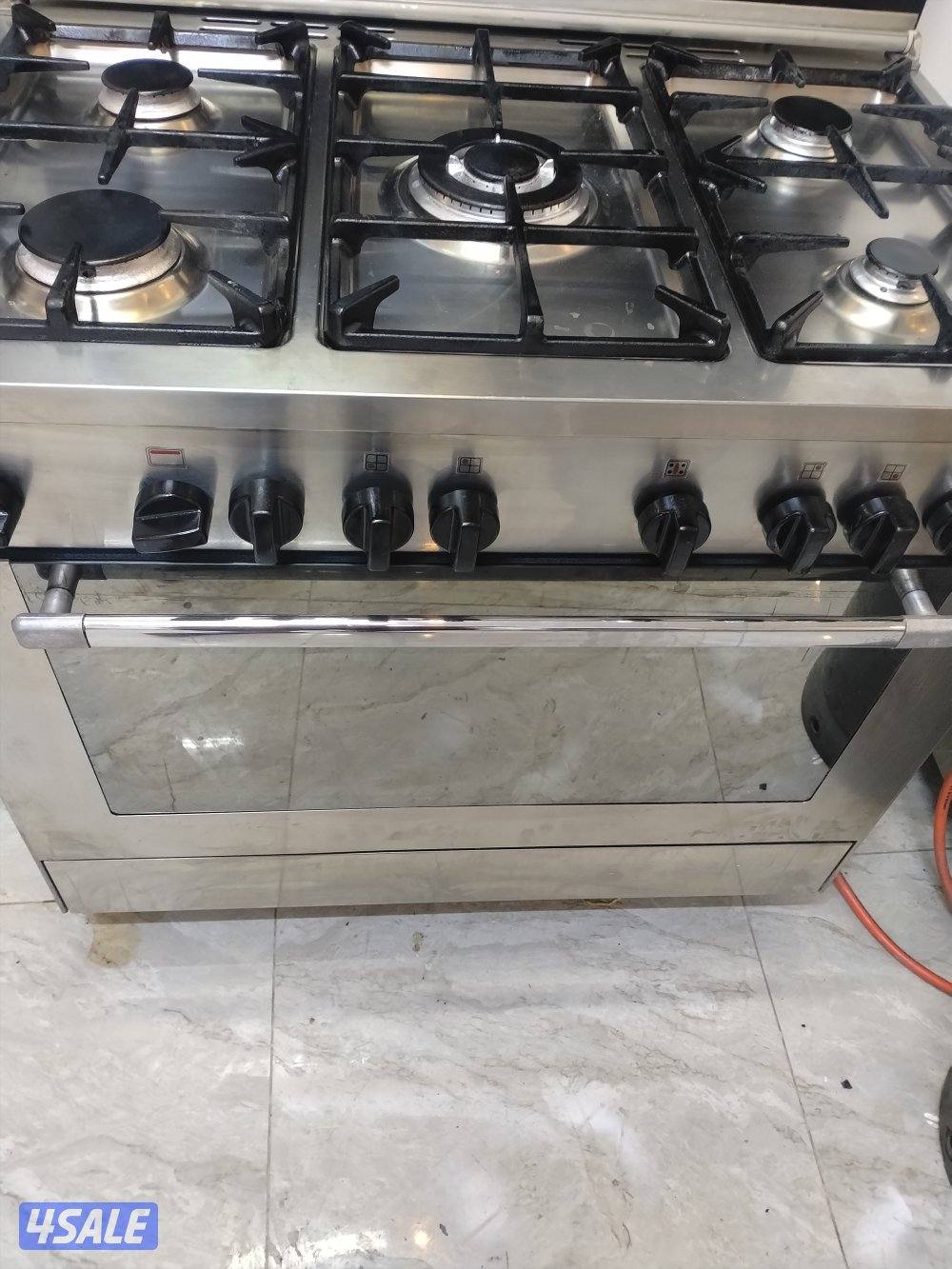 سوبر شيف إيطالي ٩٠ف٦٠ غطاء زجاجي حدايد زهر تقيل نار زرقا وصافيه مفاتيح4