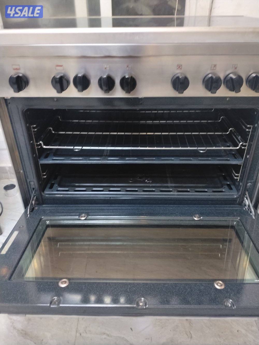 سوبر شيف إيطالي ٩٠ف٦٠ غطاء زجاجي حدايد زهر تقيل نار زرقا وصافيه مفاتيح5