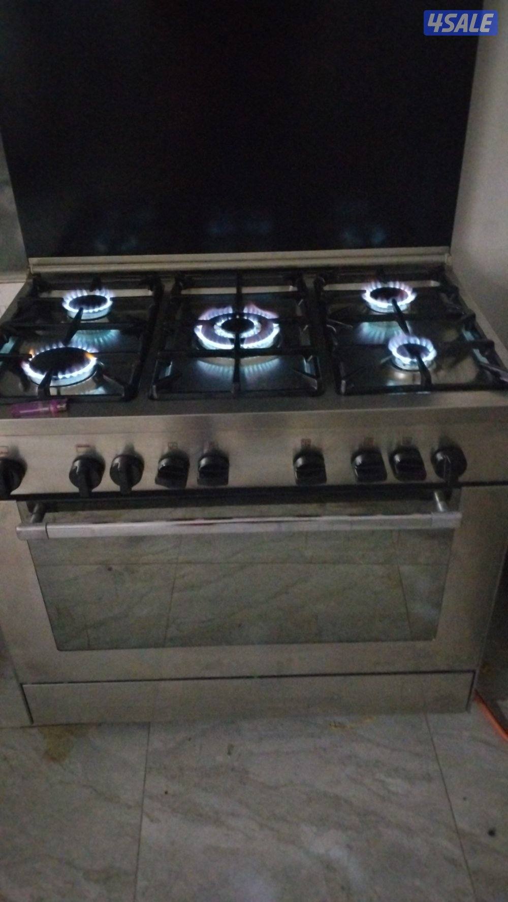 سوبر شيف إيطالي ٩٠ف٦٠ غطاء زجاجي حدايد زهر تقيل نار زرقا وصافيه مفاتيح6