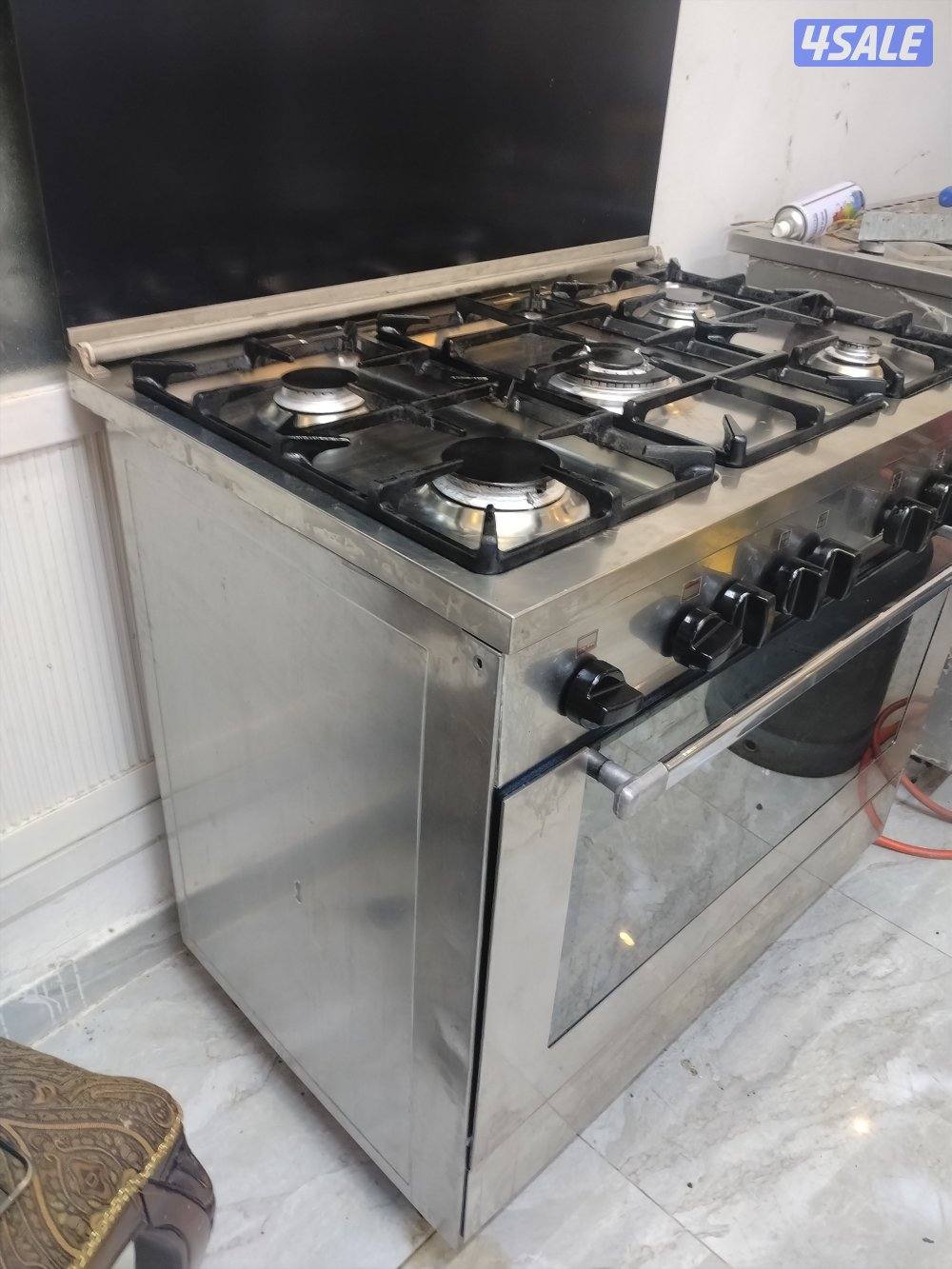 سوبر شيف إيطالي ٩٠ف٦٠ غطاء زجاجي حدايد زهر تقيل نار زرقا وصافيه مفاتيح8