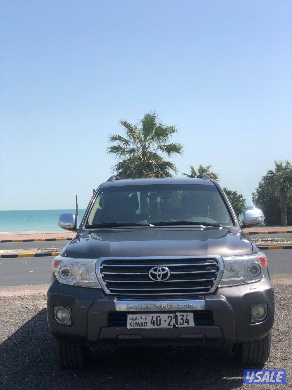 للبيع لاند كروزر GXR موديل 20151