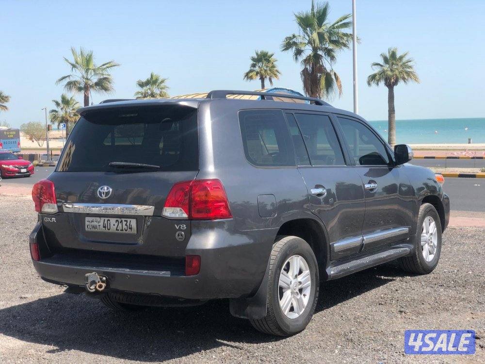 للبيع لاند كروزر GXR موديل 20153