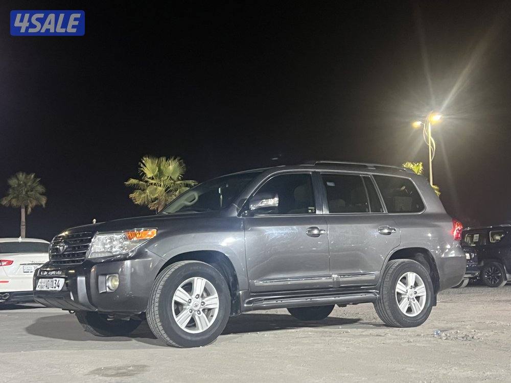 للبيع لاند كروزر GXR موديل 201514