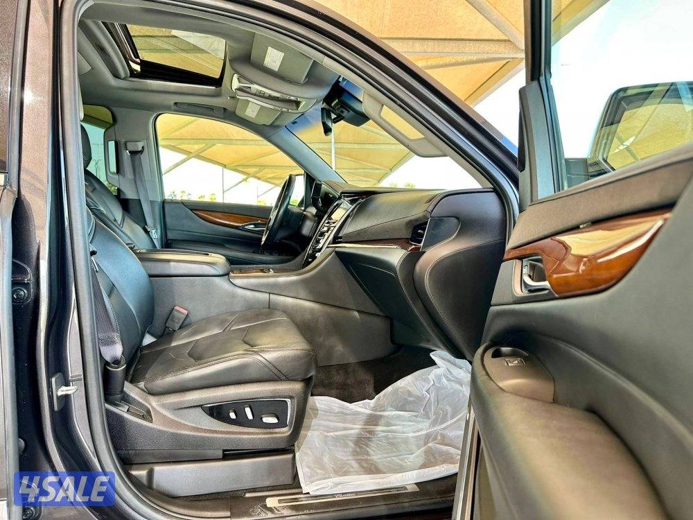 كاديلاك إسكاليد - الموديل : 2016 - العداد: 1708