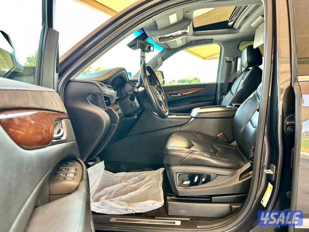 كاديلاك إسكاليد - الموديل : 2016 - العداد: 17014